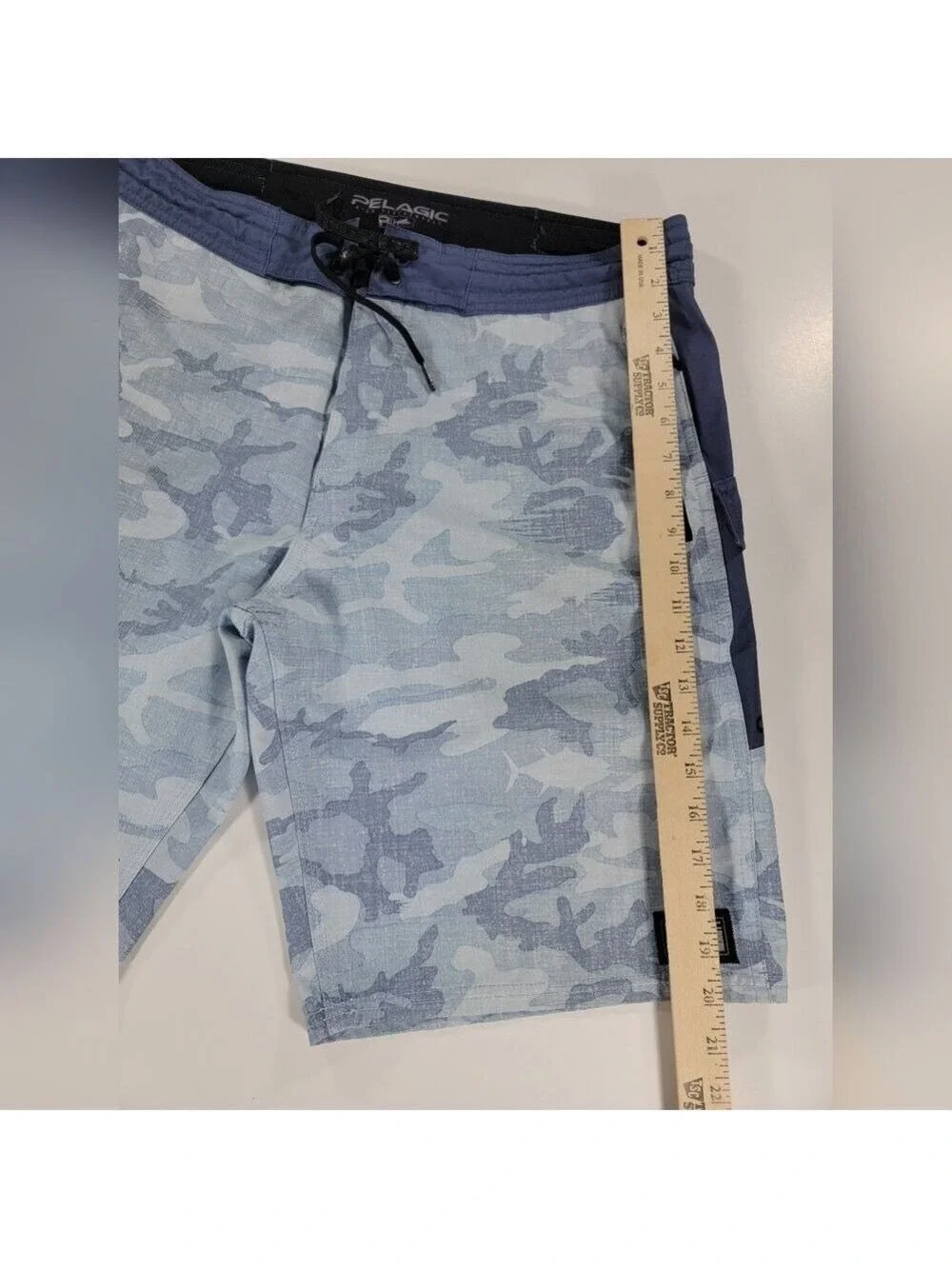 Pelagic High Performance Board Shorts Mens 32 Camo Fish Swim Beach Blue Stretch